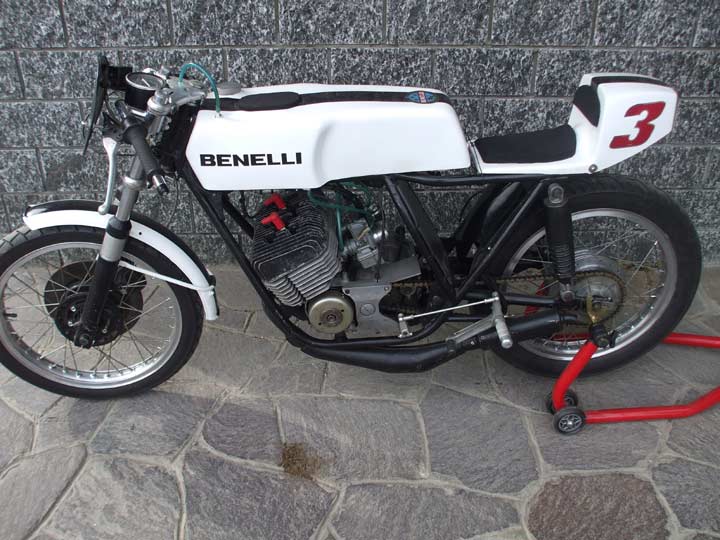 Benelli-250-2C