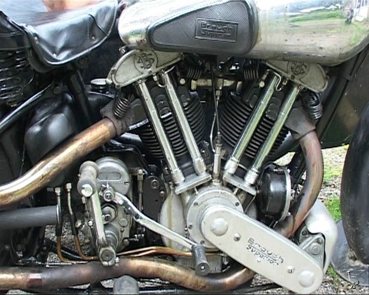 Brough_Superior_1938_SS100_closeup